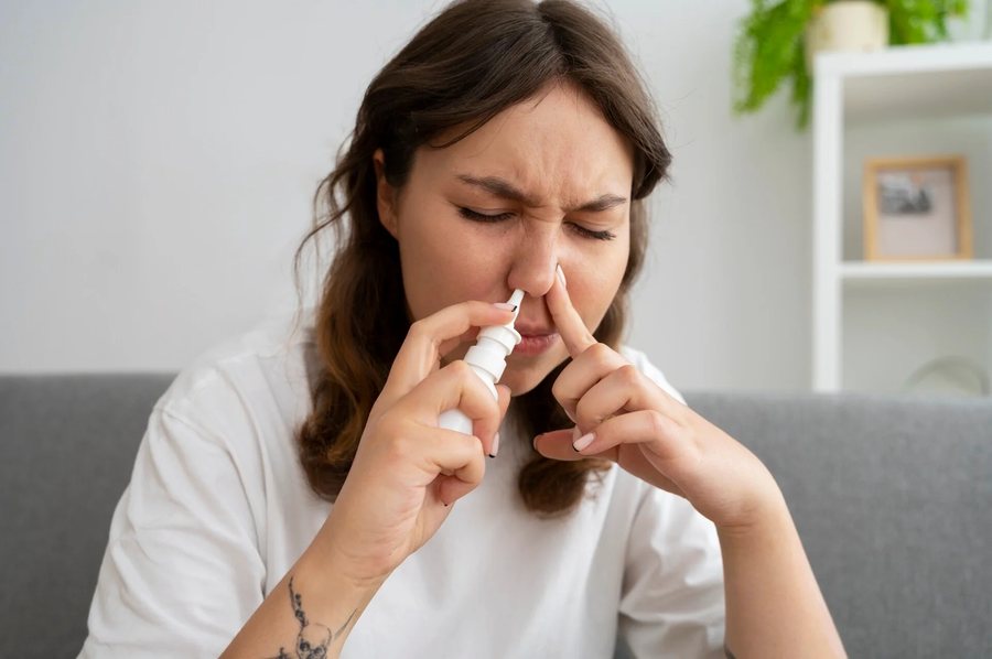 Utilisation d'un spray nasal